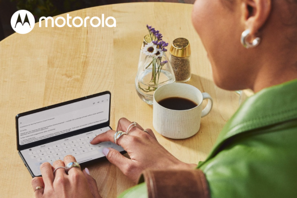 Новата ера на флексибилна моќ: Motorola razr fold